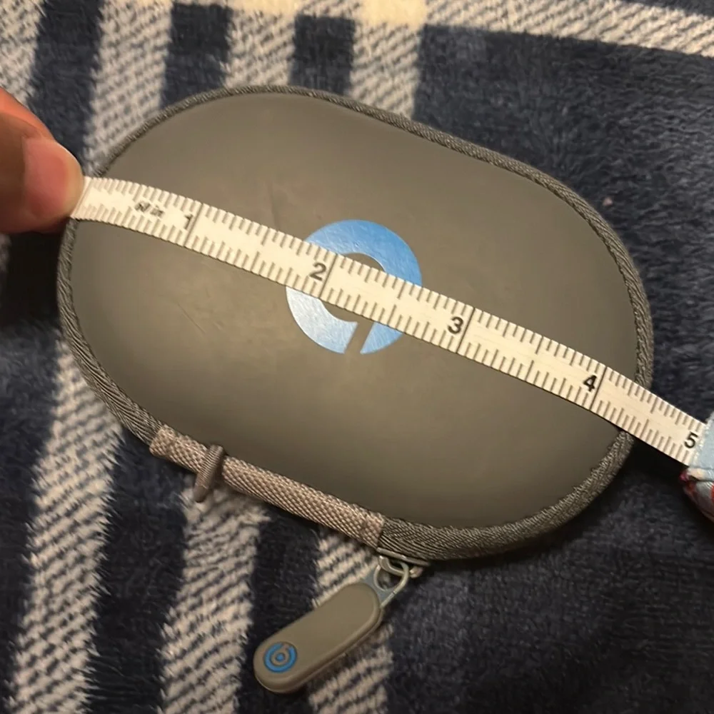 Gray small ear phone case.